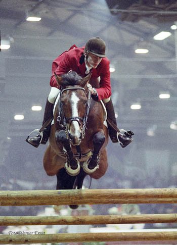 Quidam de Revel am Sprung von vorne